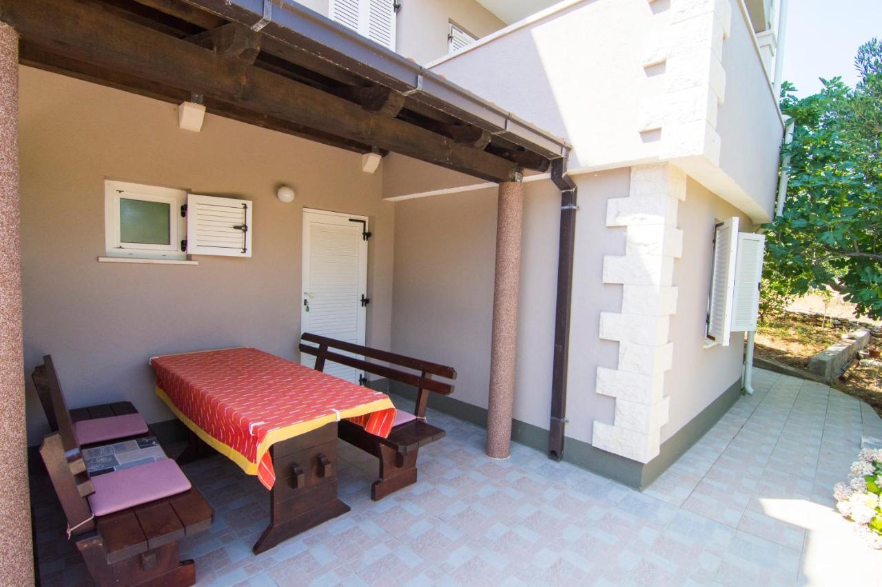 Villa Tereza Splitska Dış mekan fotoğraf