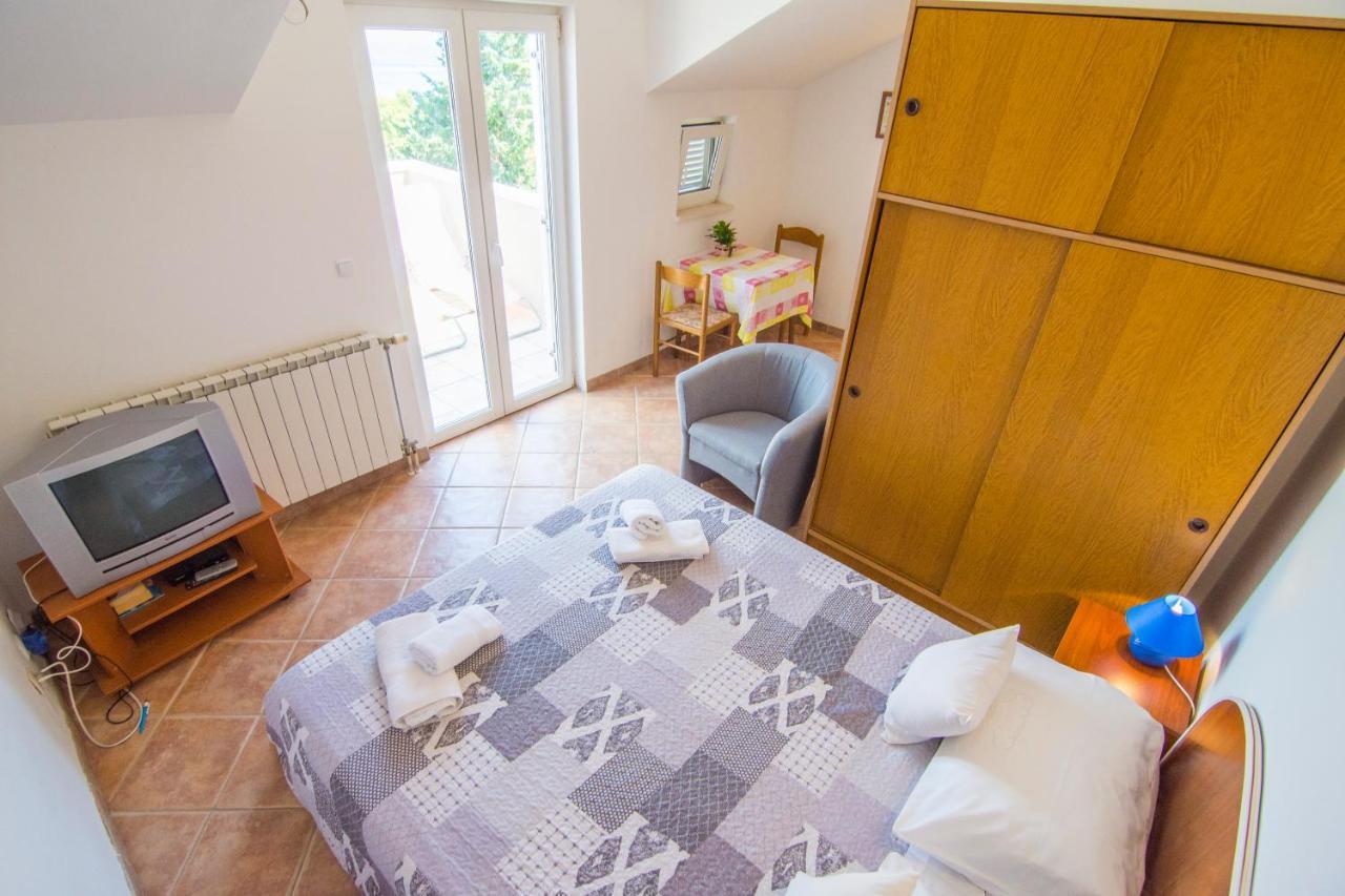 Villa Tereza Splitska Dış mekan fotoğraf