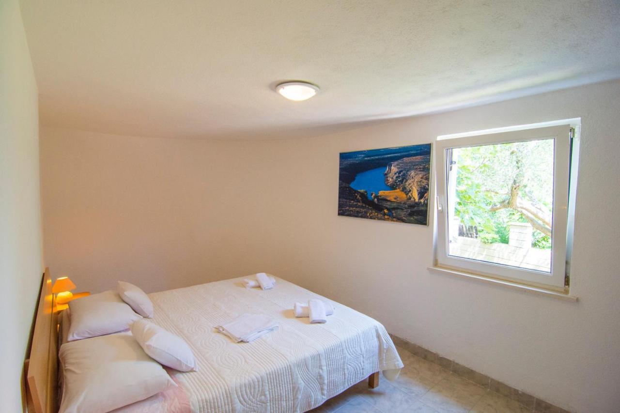 Villa Tereza Splitska Dış mekan fotoğraf