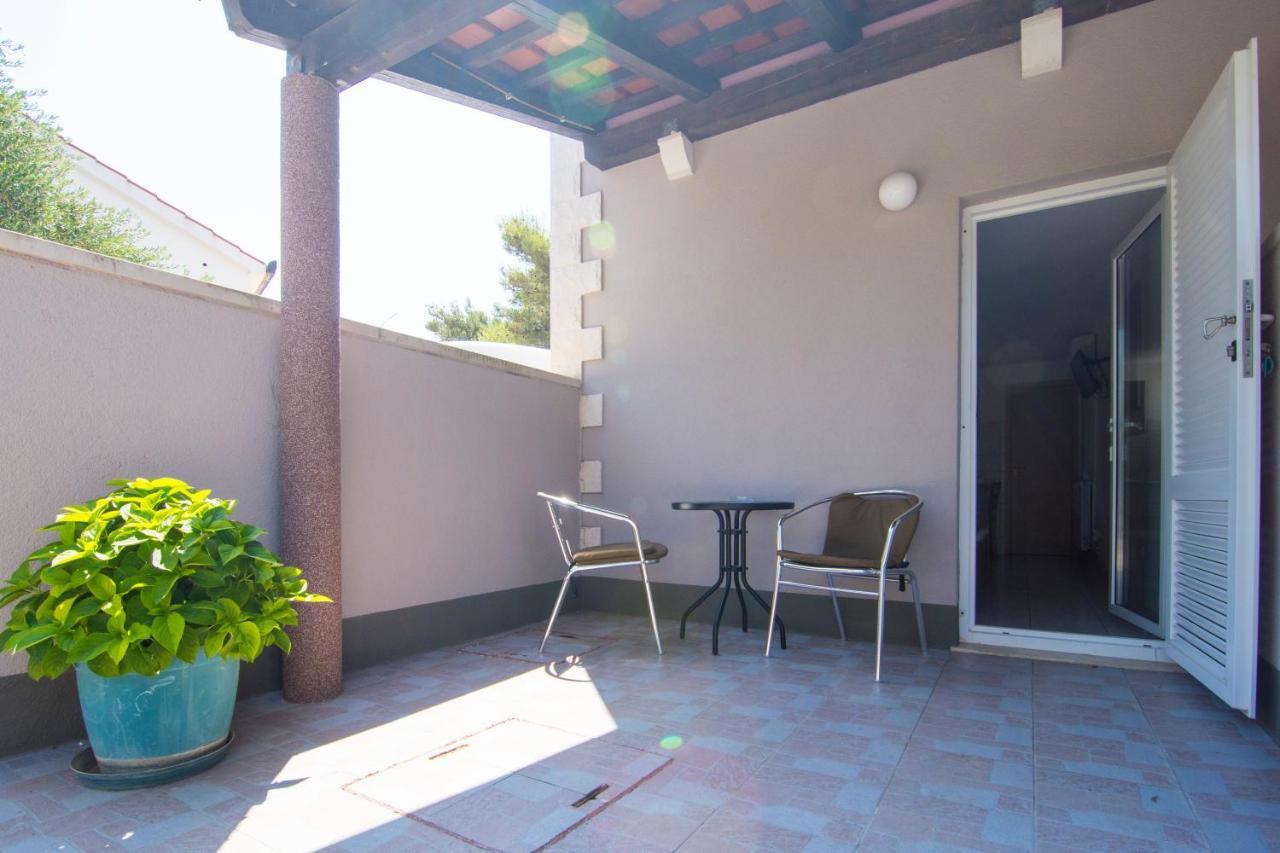 Villa Tereza Splitska Dış mekan fotoğraf