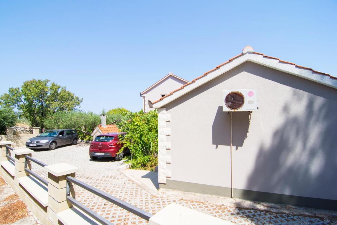 Villa Tereza Splitska Dış mekan fotoğraf